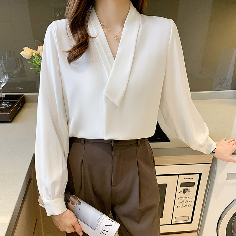Haut pull blanc chic et ajusté pour femme, légèrement mature