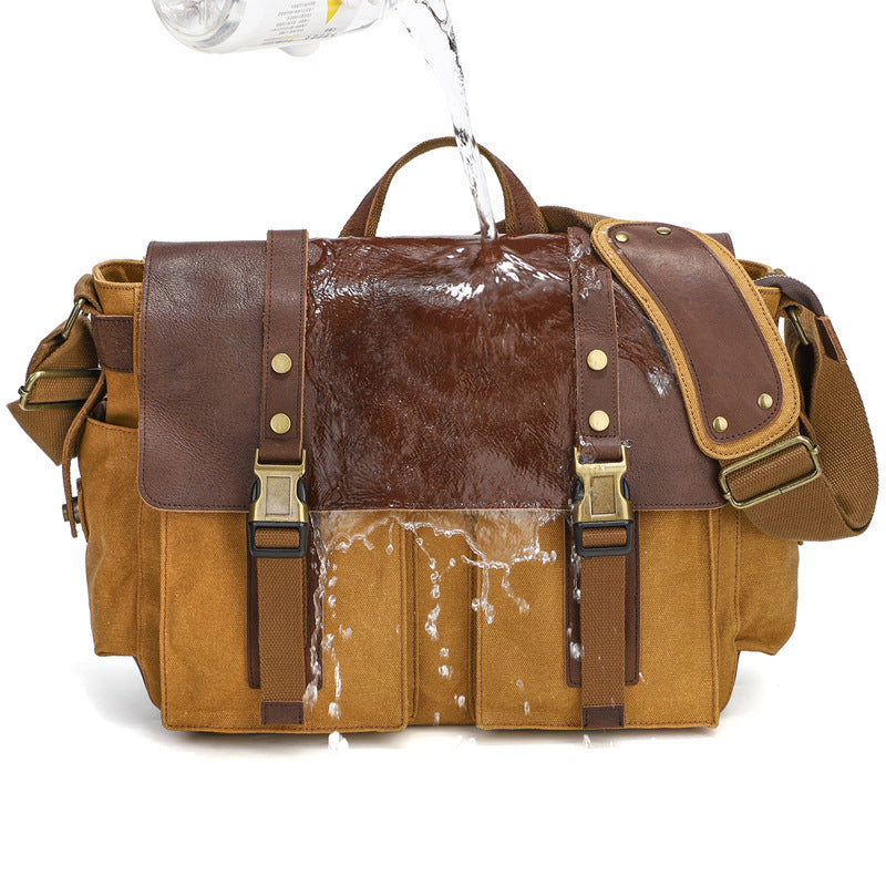 Sac bandoulière en toile cirée et cuir de vachette