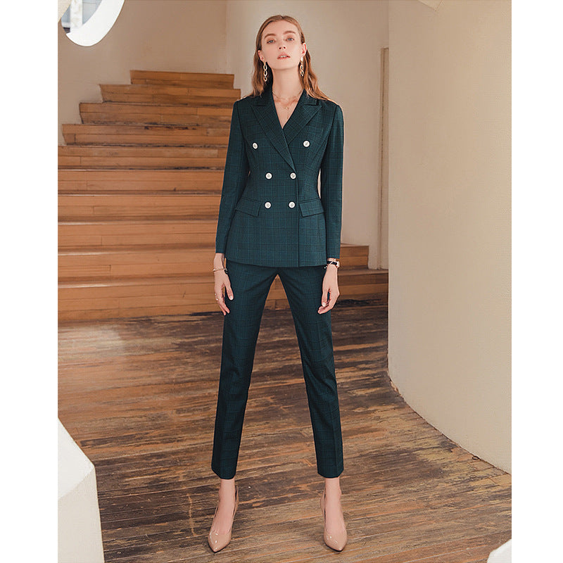 Ensemble de costume coupe ajustée écossais vert foncé professionnel