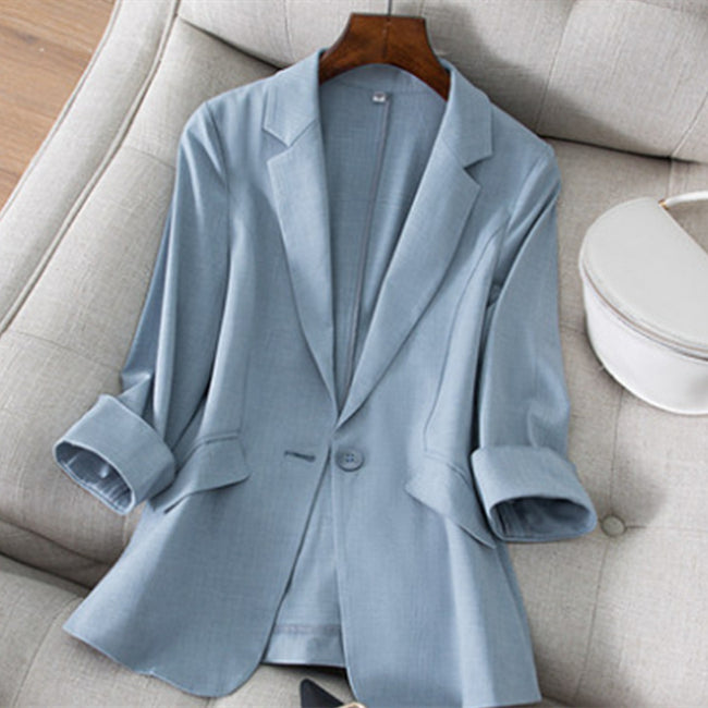 Veste de tailleur femme coupe ajustée avec manches trois-quarts et col de costume
