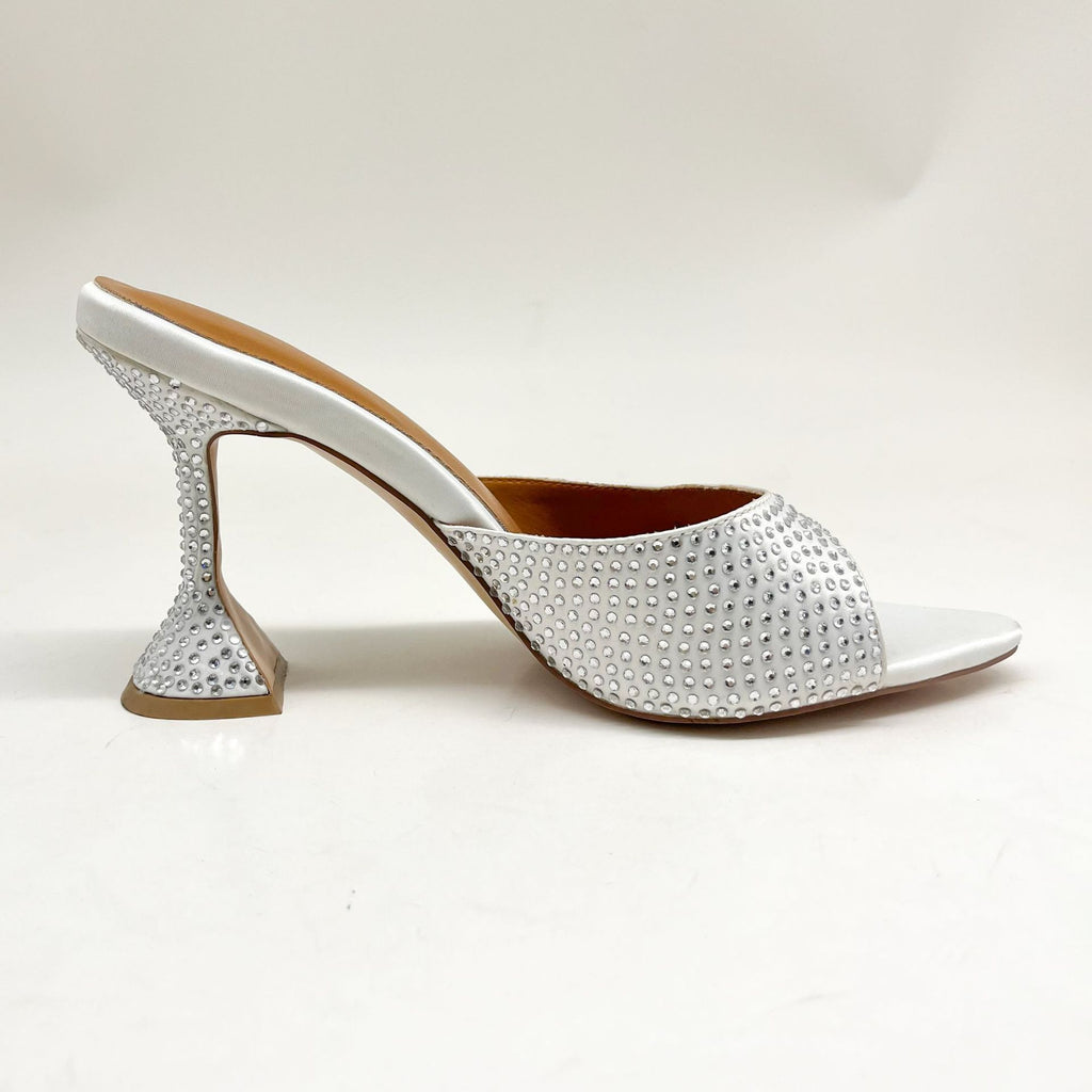 Escarpins à bout ouvert et strass en satin à talons hauts