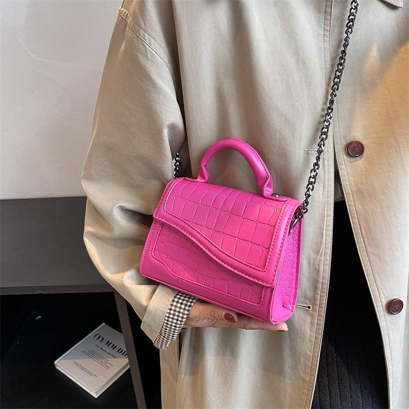 Retro Niche Women’s Crocodile Pattern Clamshell Bag