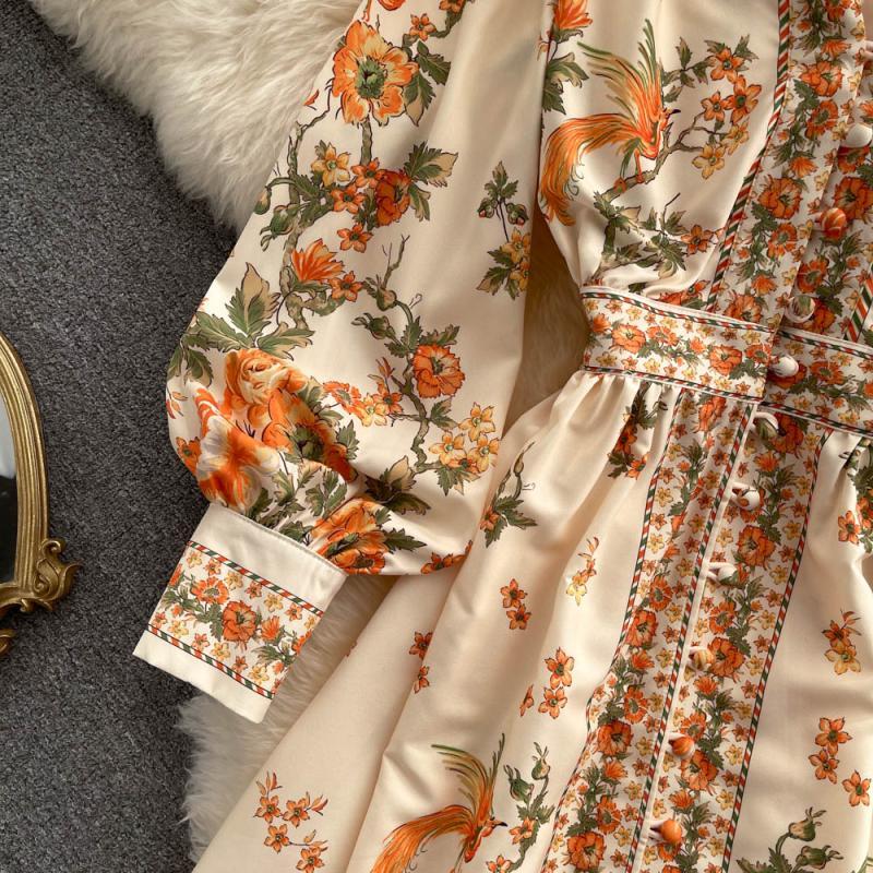 Women's Loose French Retro Floral Apricot Black Dress