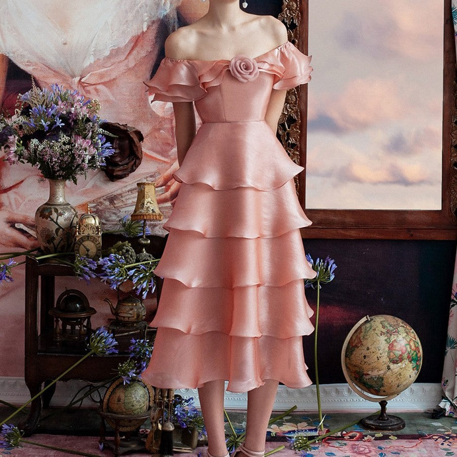 Robe de princesse rose asymétrique à volants pour femme