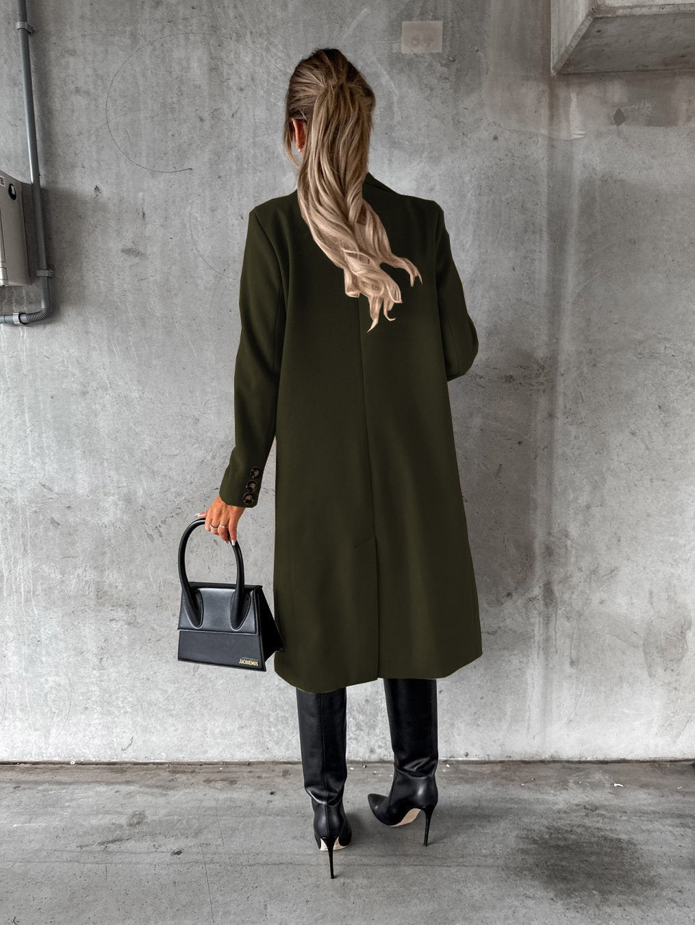 Manteau long d'hiver ajusté à revers double boutonnage pour femme