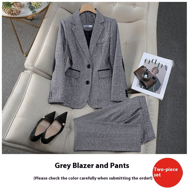 Tailleur deux pièces gris professionnel à manches longues pour femme
