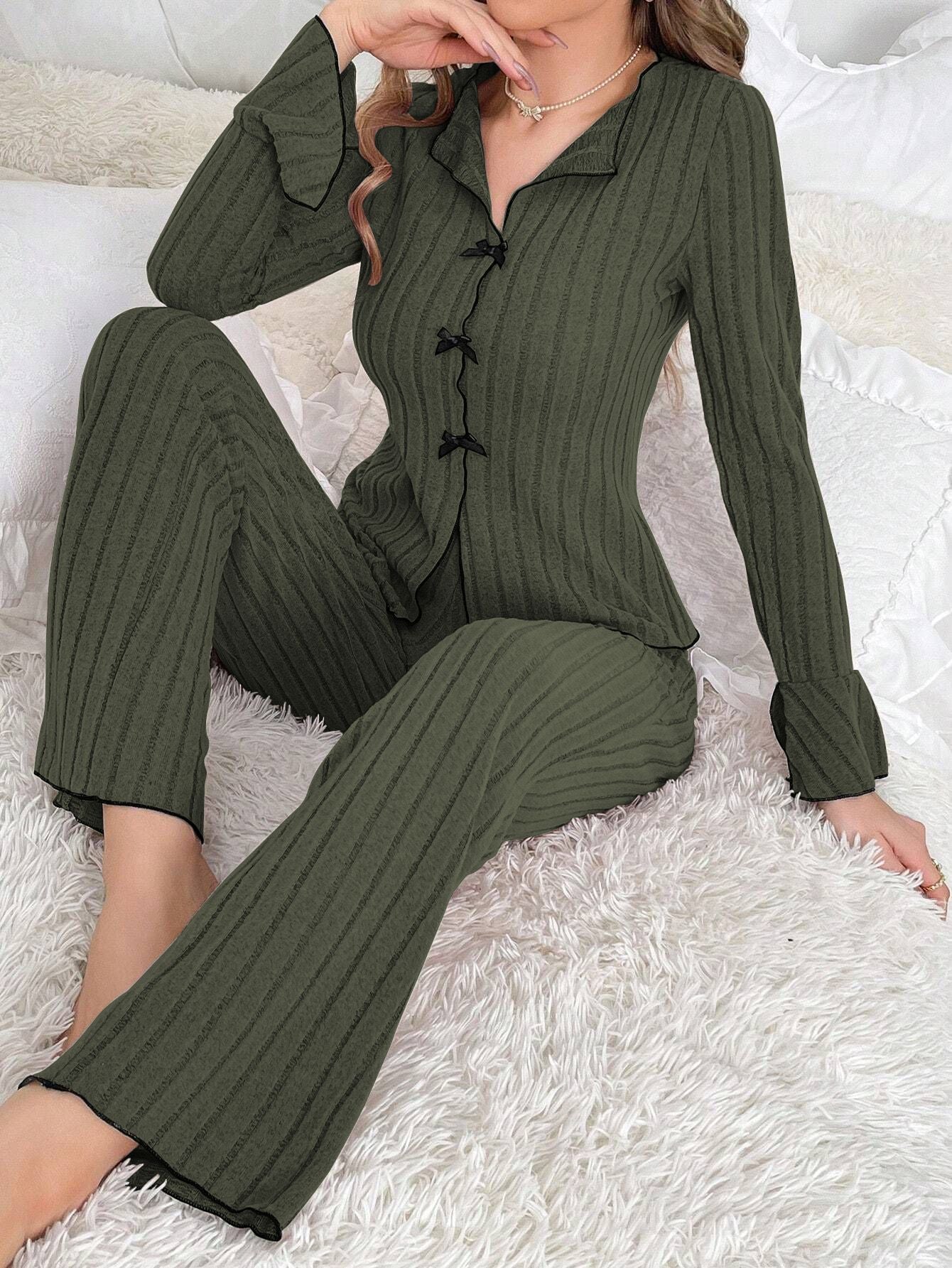 Pantalon à manches longues avec nœud papillon à revers - Accueil