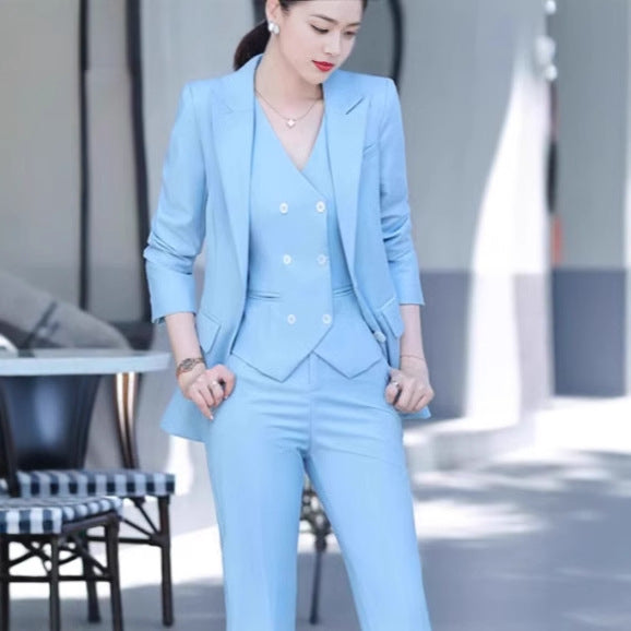 Women's Suit Commuter Drape Suit