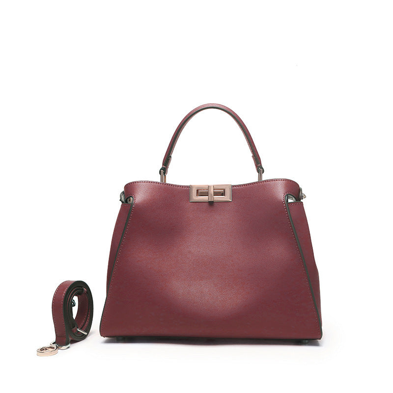 Sac à bandoulière en cuir grand format pour femme avec fermeture à verrou