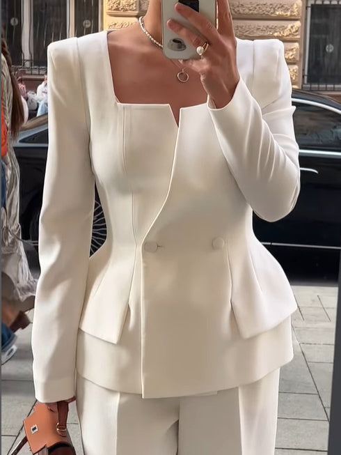 Blazer uni à deux boutons et col carré