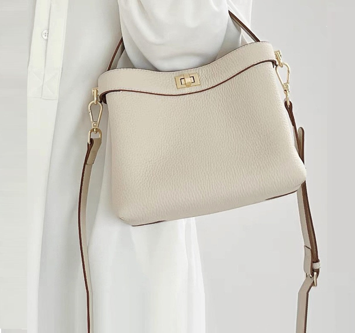 Women's Genuine Leather Bucket Crossbody Bag - Versatile, Simple, 20cm