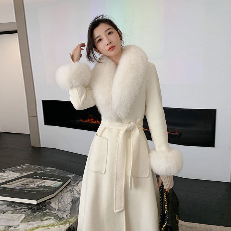 Manteau en Laine Coupe Ajustée Mi-long avec Grand Col en Fourrure