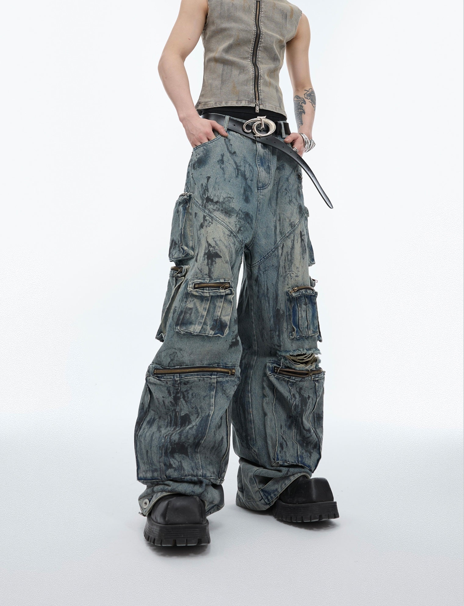 Distressed Multi-Pocket Hand-Painted Cotton Jeans