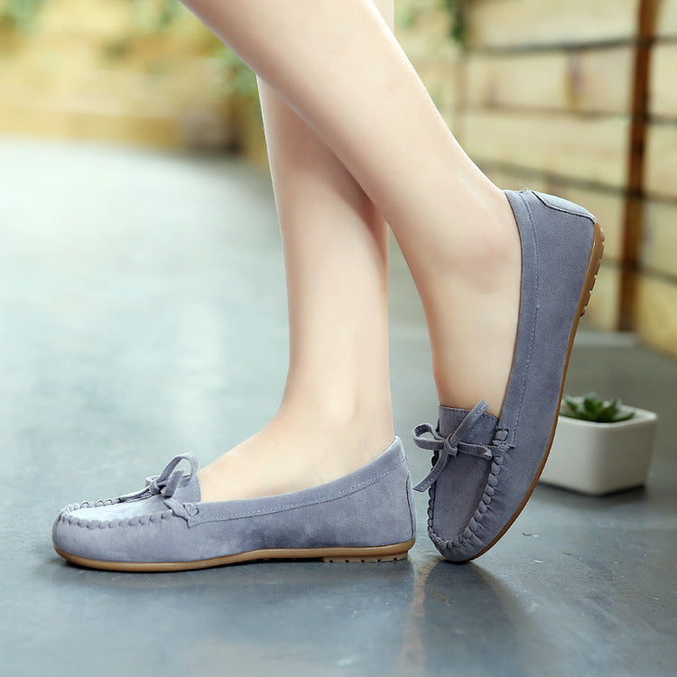 Chaussures plates pour femmes à bout rond et coupe basse