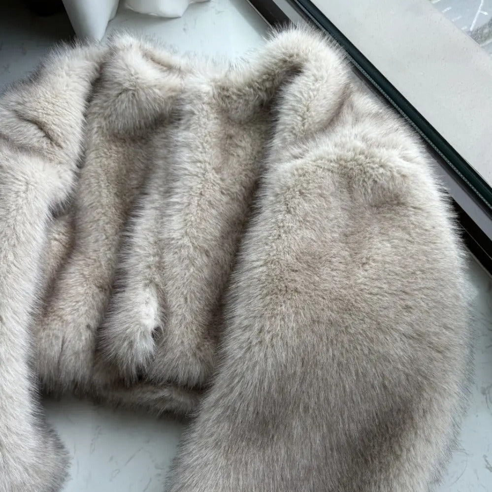 Women's Short Casual Artificial Fur Coat with Raglan Sleeves