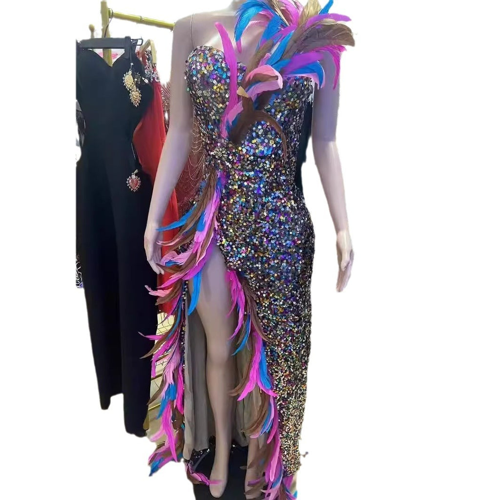 Robe bustier longue à paillettes avec fente haute et plumes dégradées pour femme