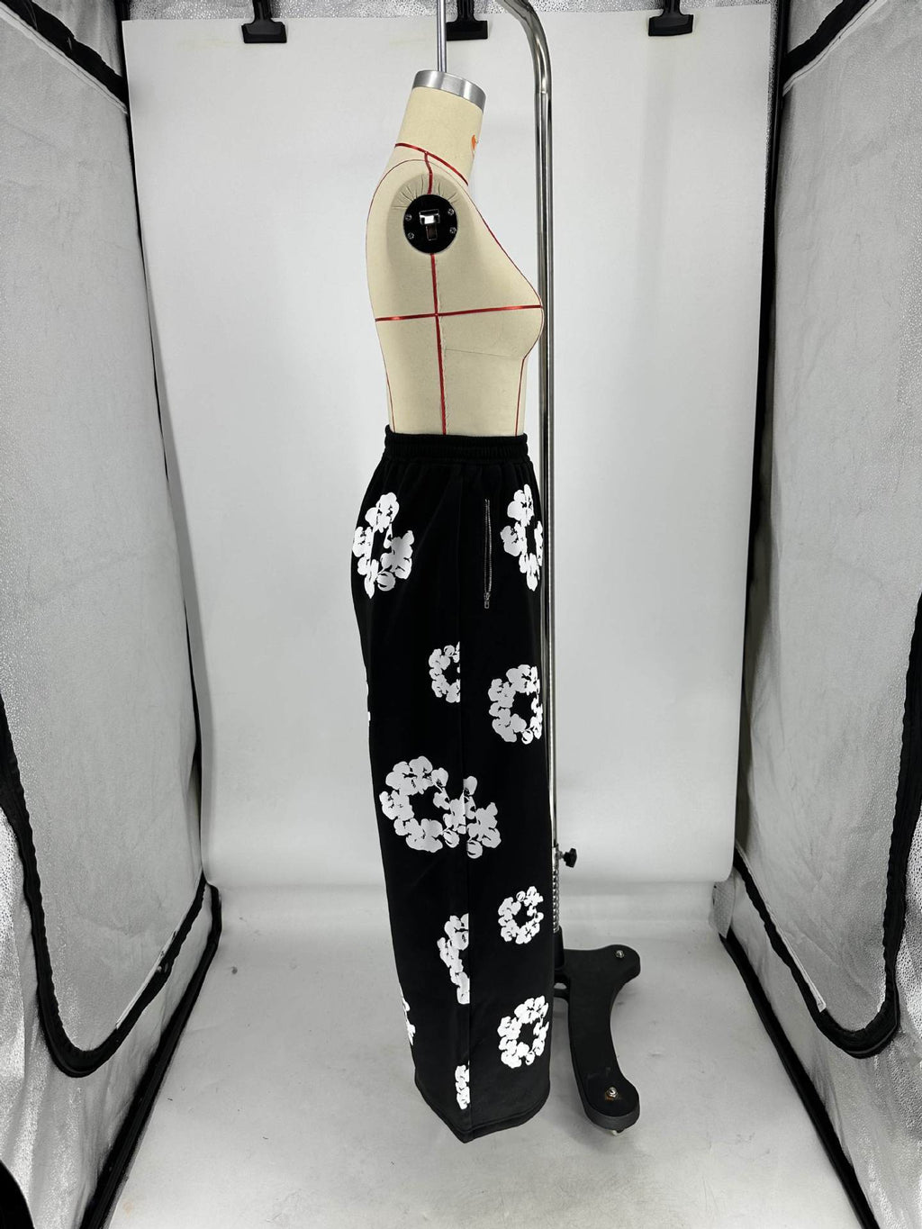 Women's Loose Black Casual Sweatpants with Offset Printing