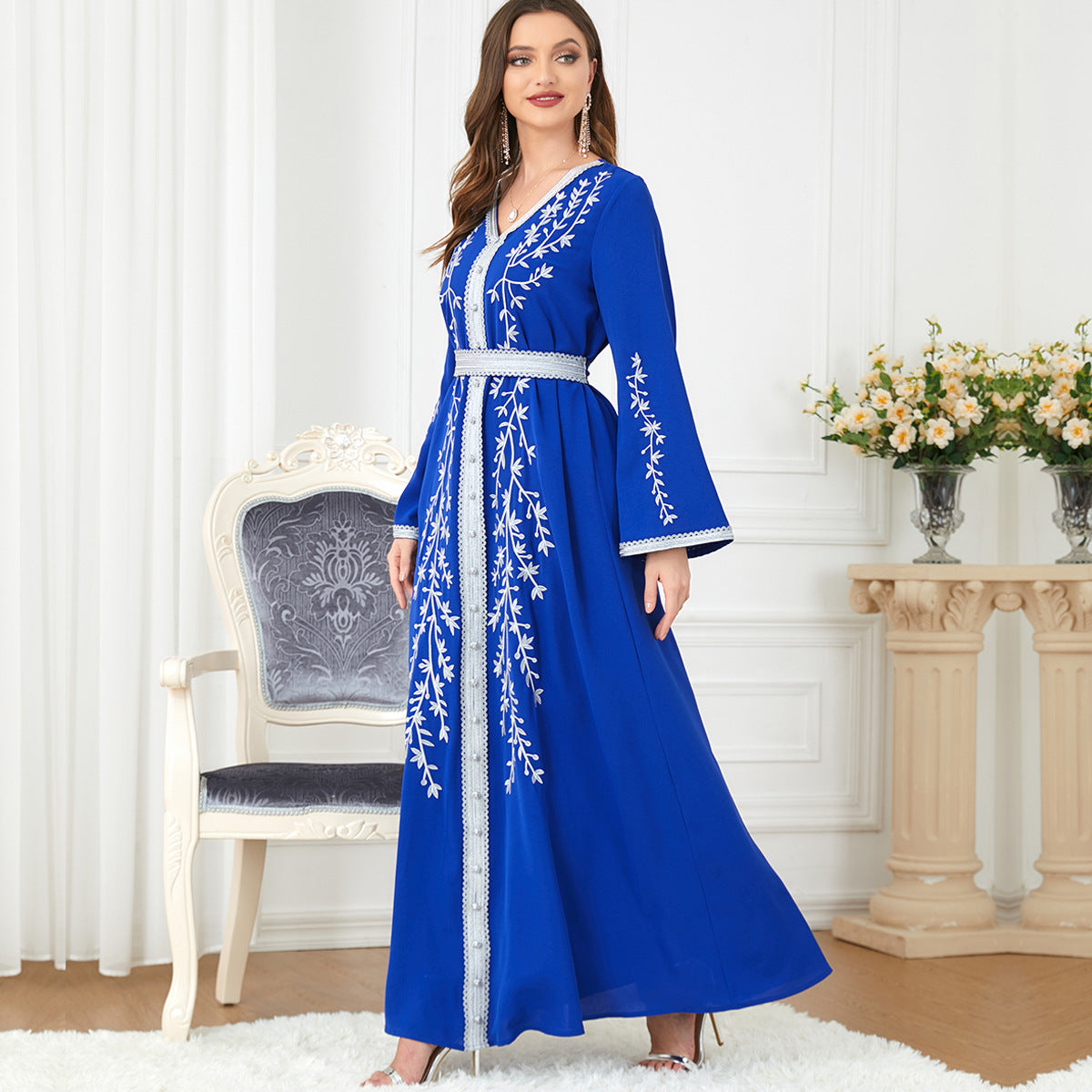 Arabian Women's Fashion Loose Embroidered Dress
