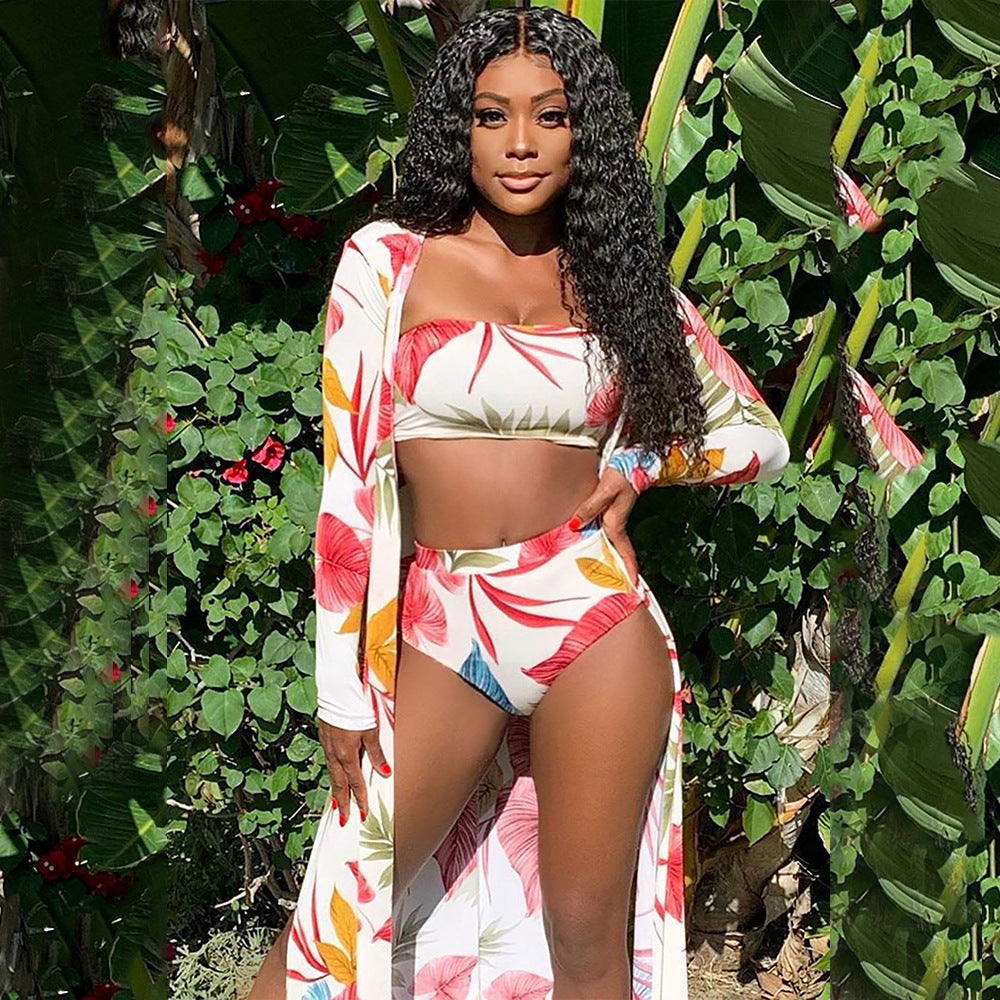 طقم سباحة مطبوع مكون من ثلاث قطع بأكمام طويلة