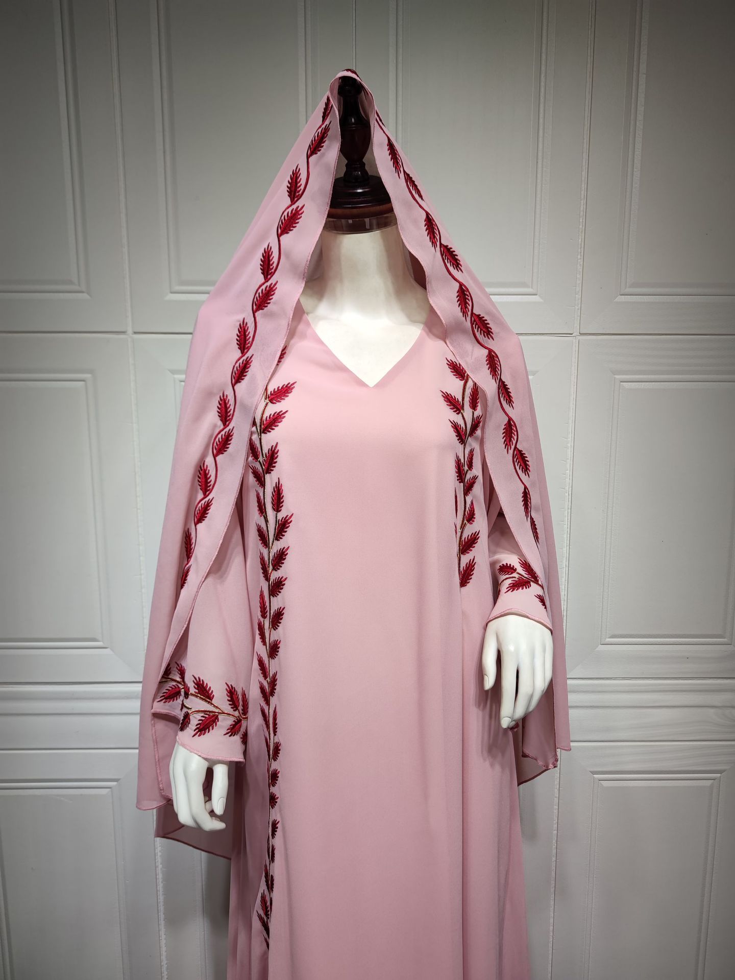 Elegant Pink Embroidered V-Neck Muslim Women's Dress with Headband