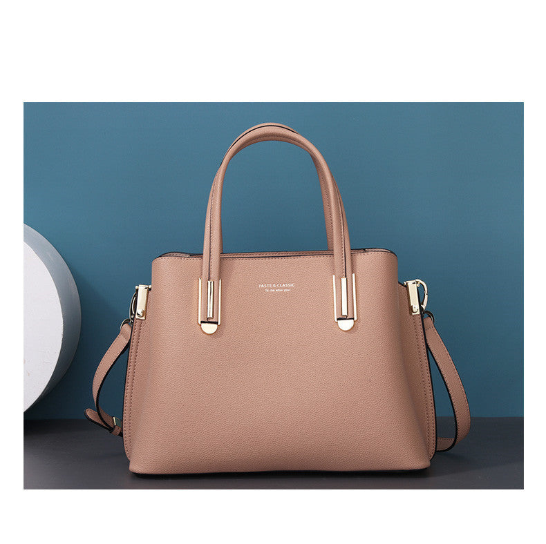 Fashion Women's Leather Black Large Capacity Messenger Bag