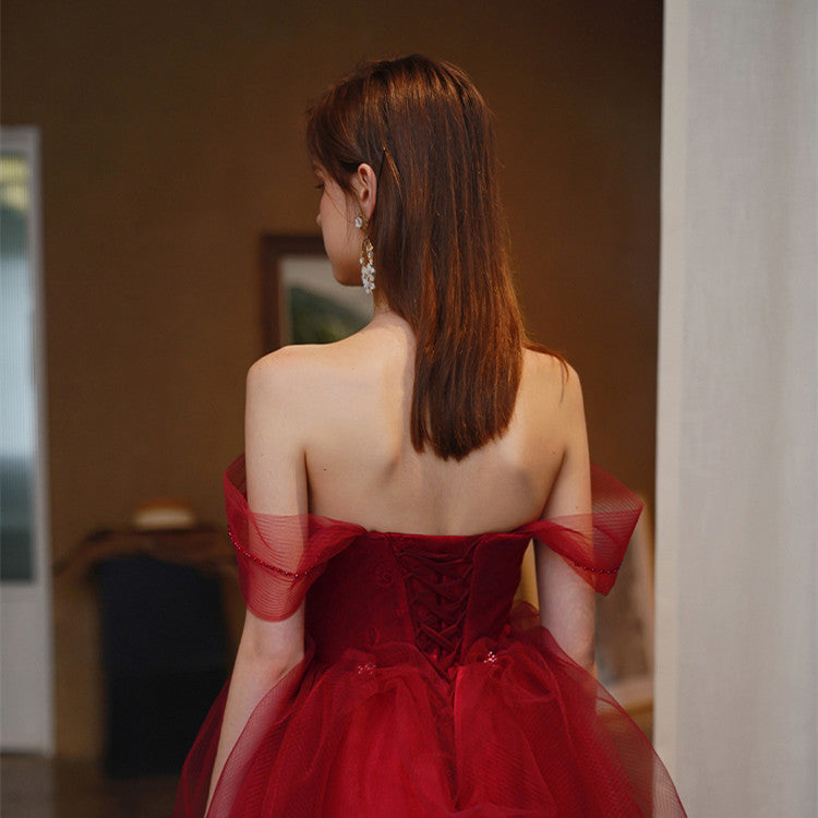 Robe grillée tendance rouge asymétrique pour femme