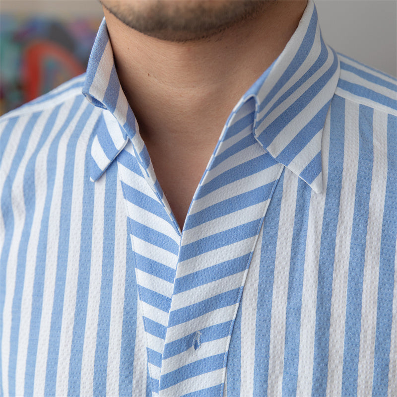 Chemise à manches longues en seersucker rayé bleu respirant