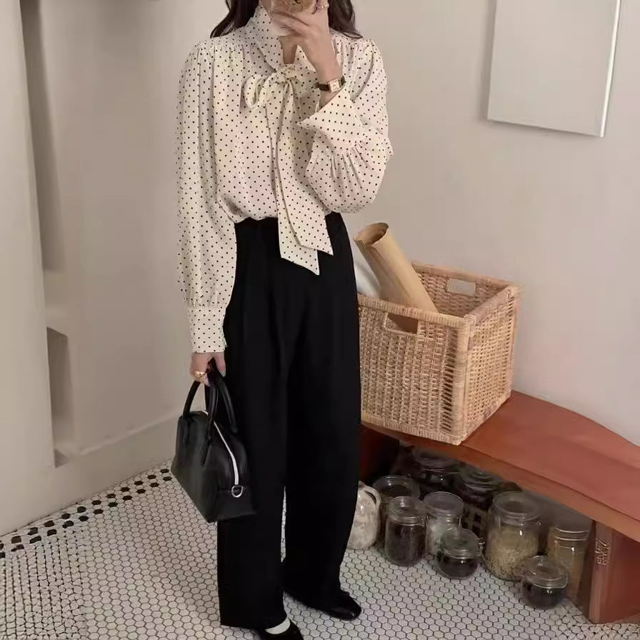 Chemise à pois en mousseline doublée de soie pour femme blanc laiteux et noir