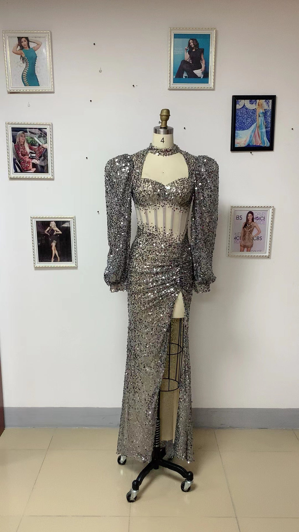 Robe longue gris argenté pour femme avec manches longues bouffantes