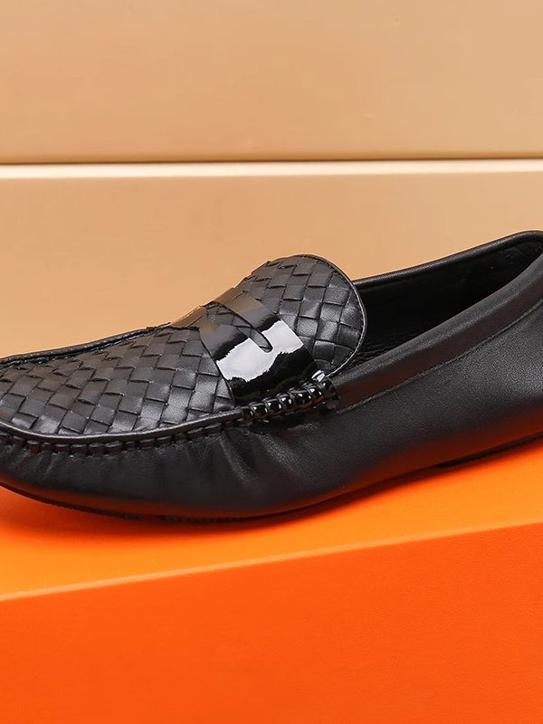 Large Black Gommino Men's Casual Cowhide Shoes Flat Heel