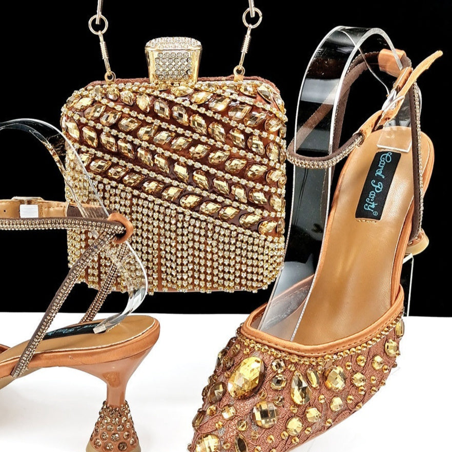 Ensemble de sandales à talons hauts et de sac à main à pompon 3D avec grands strass