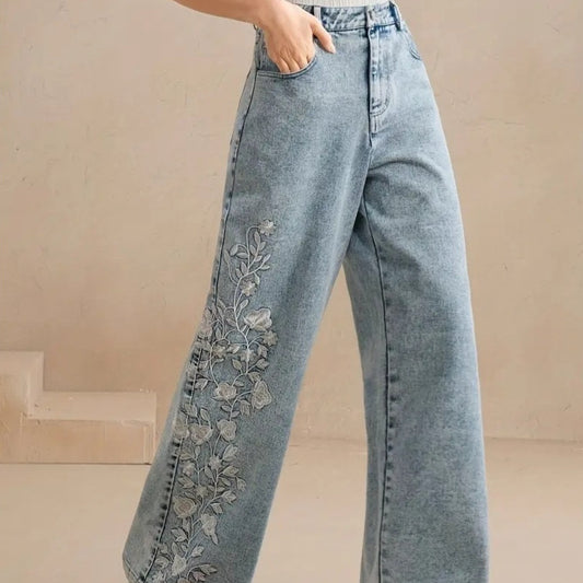 بنطلون جينز نسائي مطاطي مطرز بمقاسات كبيرة