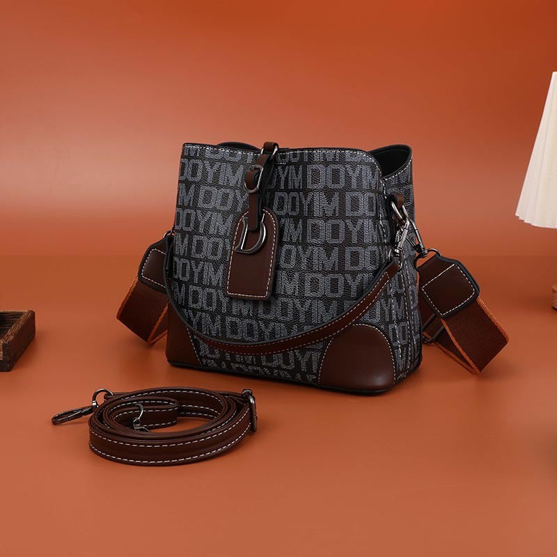 Women’s Soft PU Bucket Bag with Tassel and Zipper, 21x12x19 cm