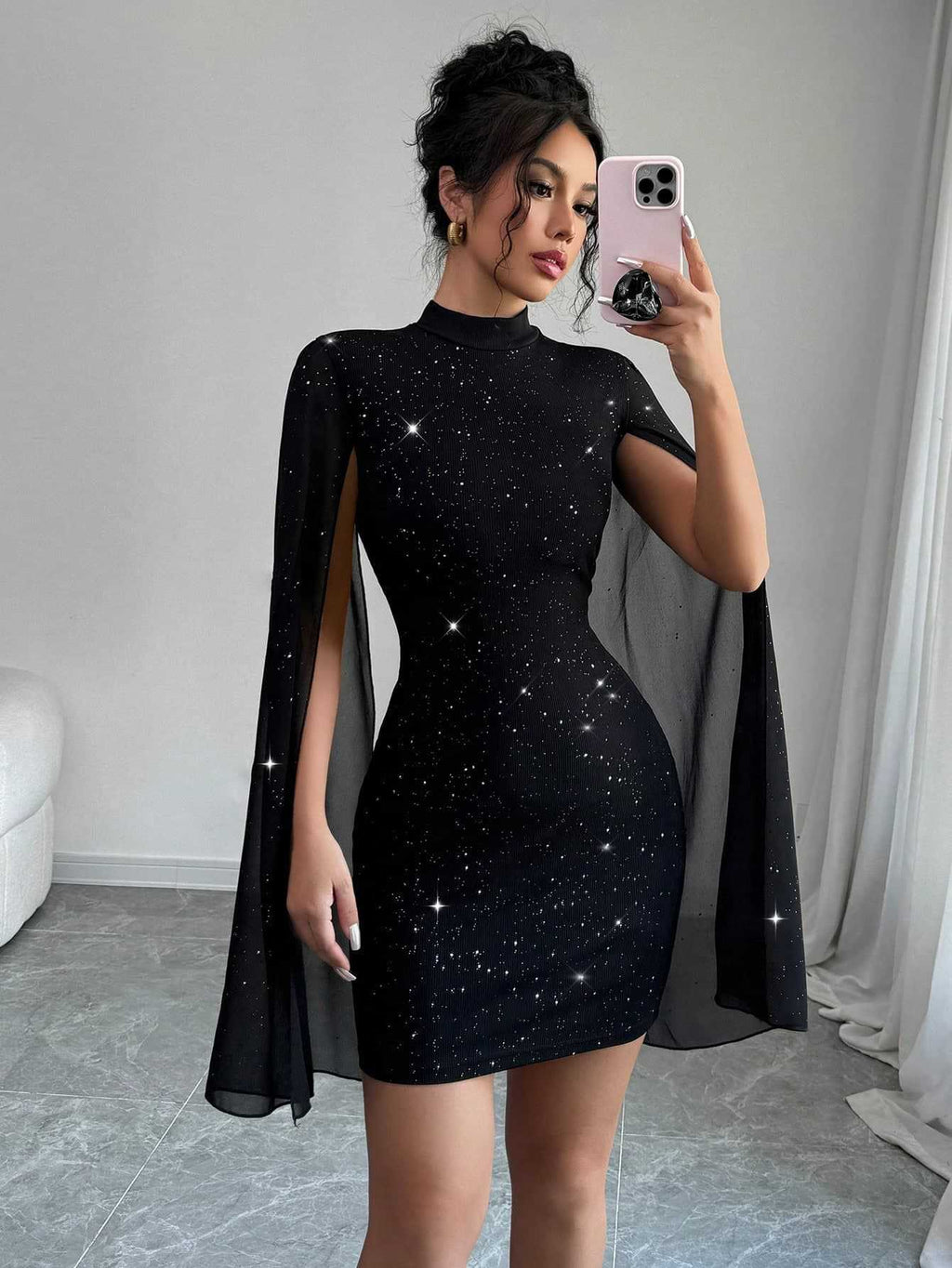 Robe Courte de Soirée Élégante pour Femme Col Rond Perle Mousseline Manche Cape Hanche Enveloppée