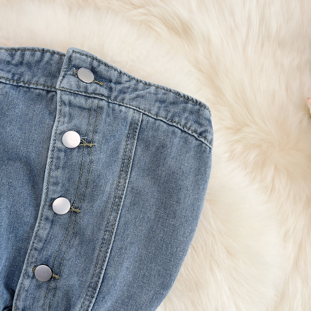 Combinaison salopette sans manches en jean bleu à jambes larges et droites avec poches