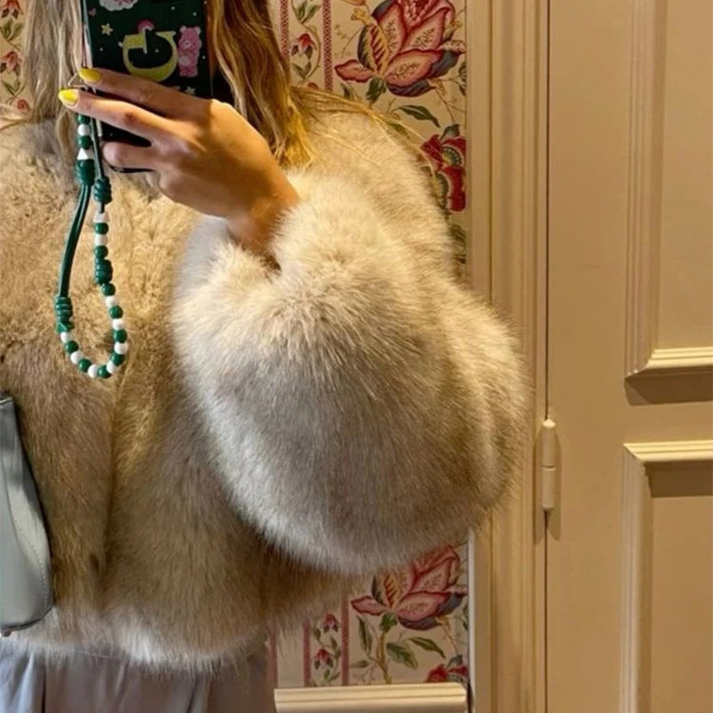 Women's Short Casual Artificial Fur Coat with Raglan Sleeves