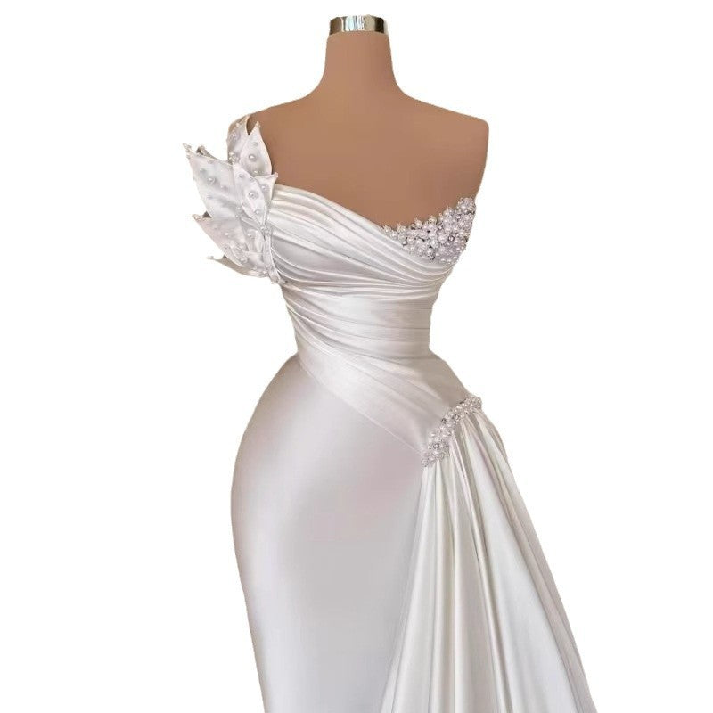 White Graceful Satin Lightweight Sleeveless Wedding Dress Long