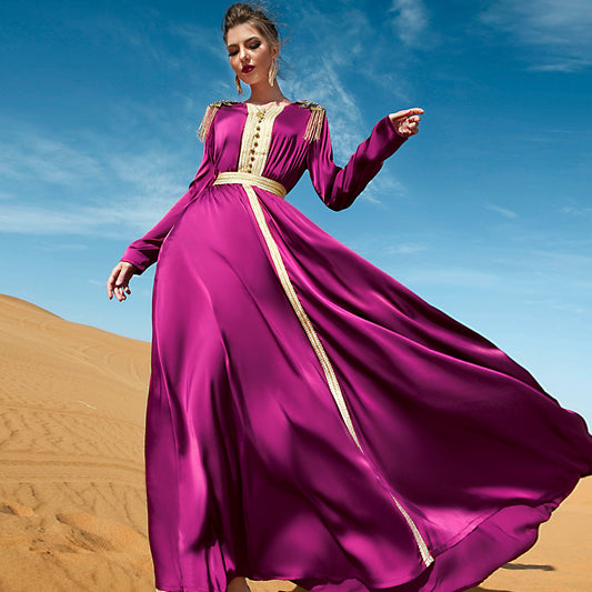Robe rose rouge à épaules dénudées style Golfe arabe