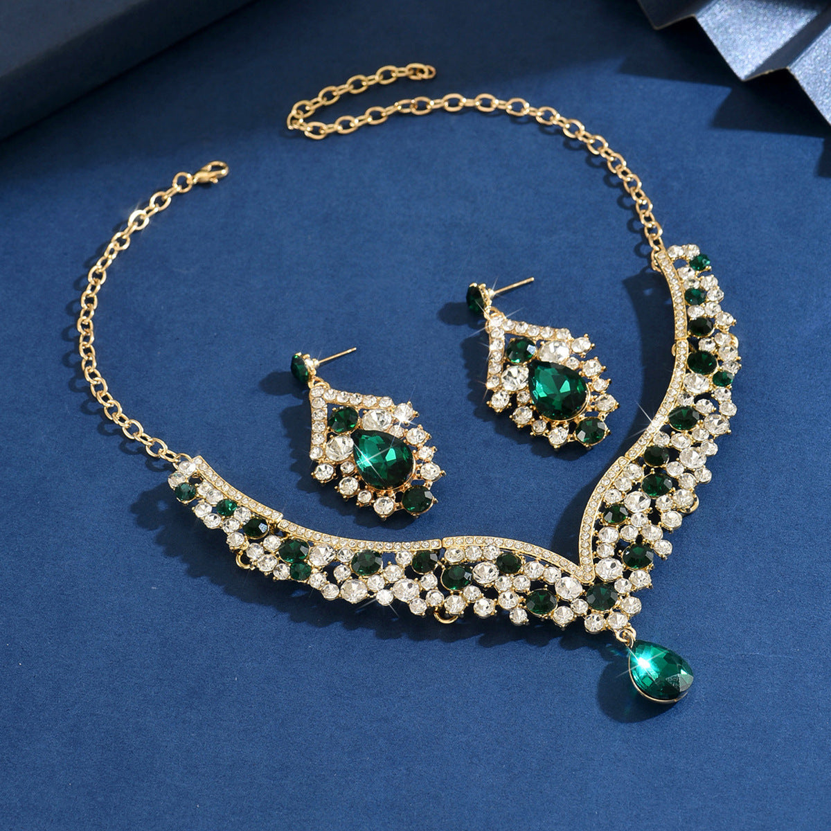 Retro Two-piece Necklace And Earring Set From Europe And The US