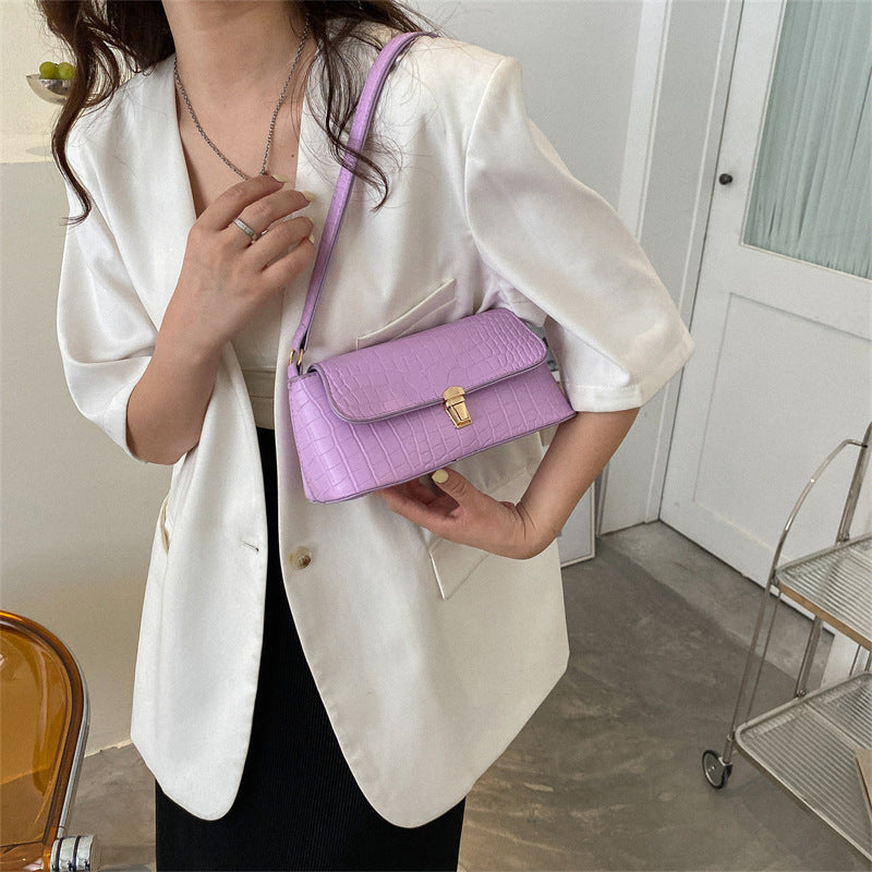 Sac à bandoulière français minoritaire de style baguette avec motif crocodile, en PU souple, 24x10.5x9cm