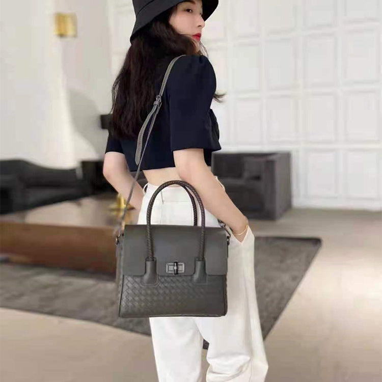 Women's Large Genuine Leather Woven One-Shoulder Messenger Bag