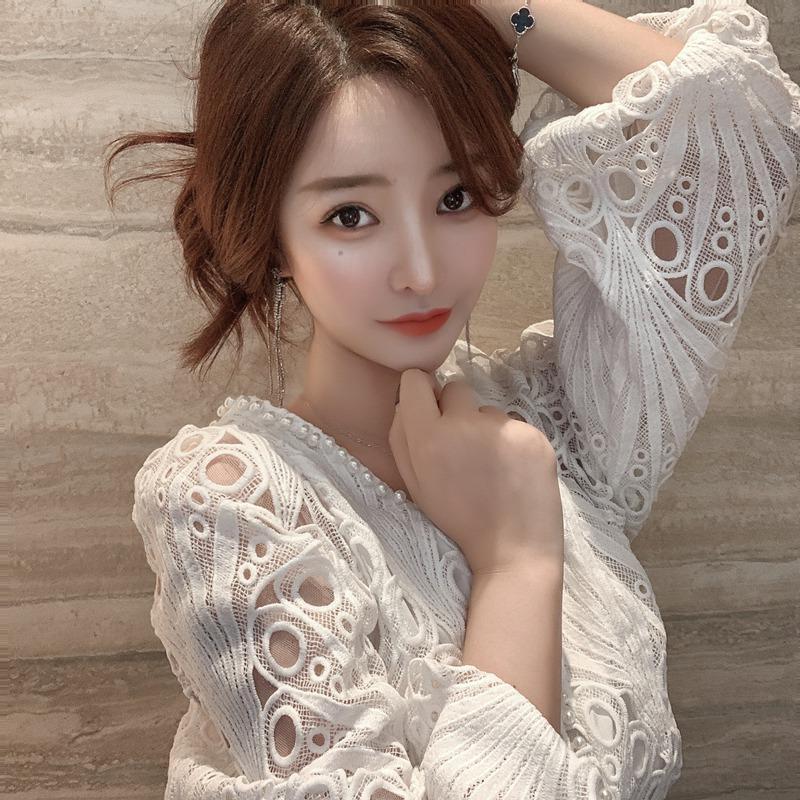 French Palace Lace Cotton V-Neck Shirt for Women, Short Length, Long Sleeve, White & Black, Sizes S-M