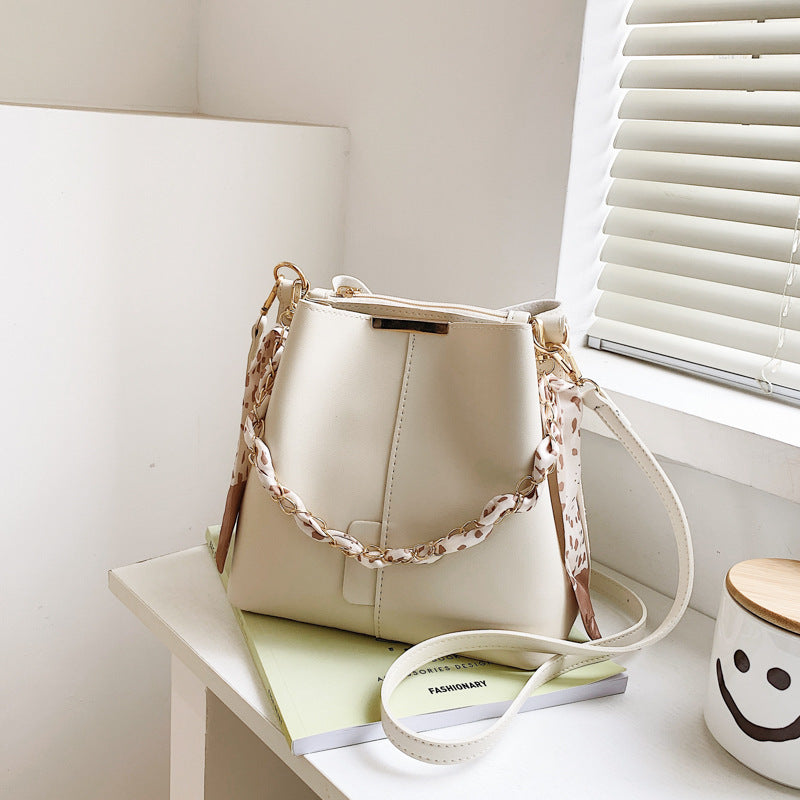 Sac seau rétro à la mode avec foulard en soie Sac messager décontracté pour femmes