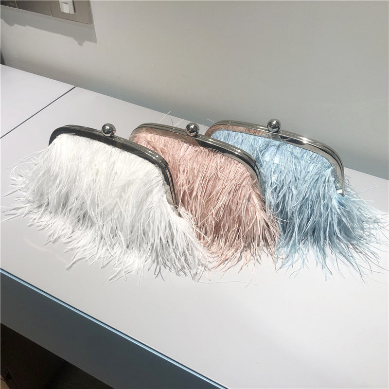 Pearl Chain Plush Messenger Bag Women's Ostrich Style Medium 22x20x4CM