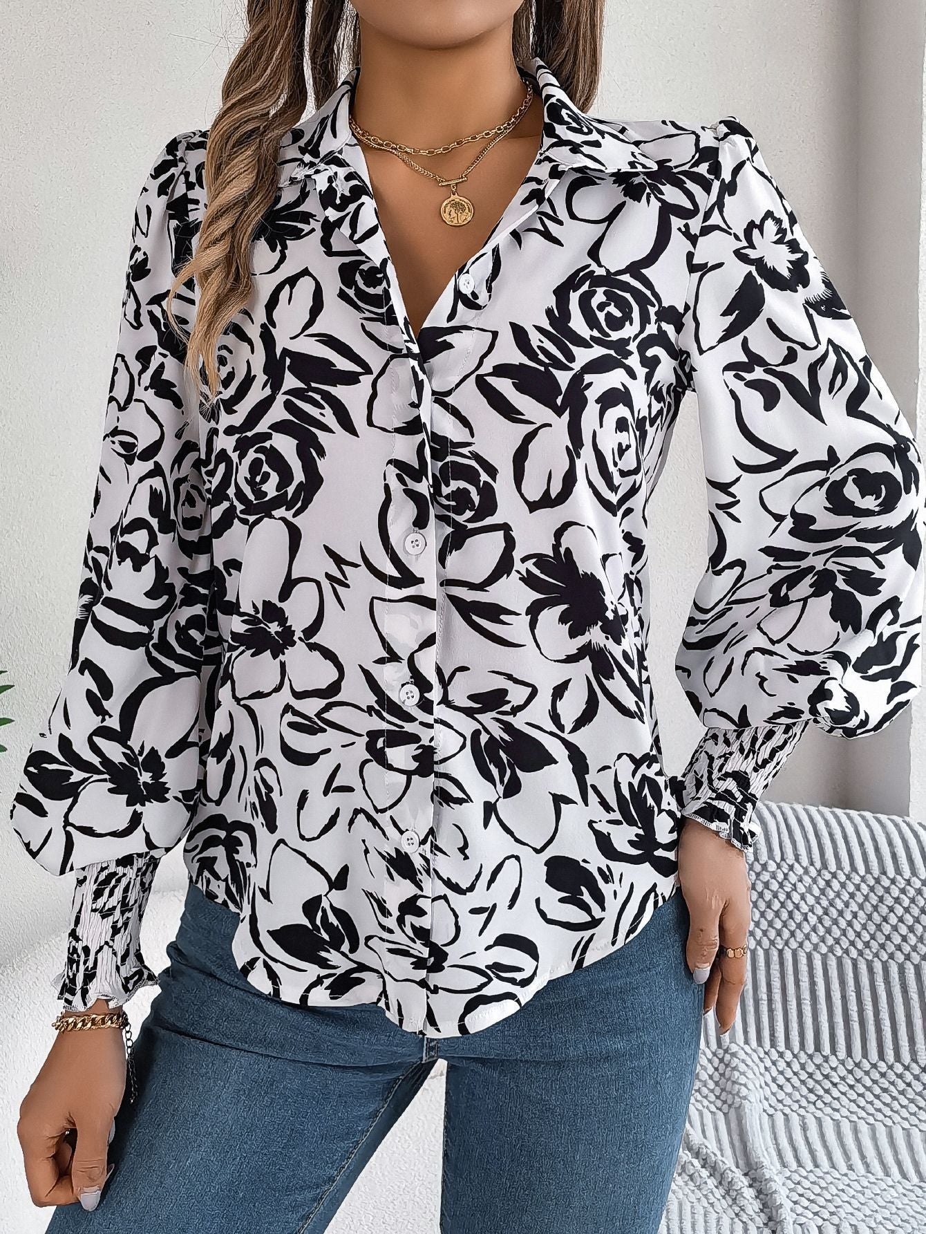 Contrast Color Flower Lantern Sleeve Lapel Shirt - White, Blue, Polyester