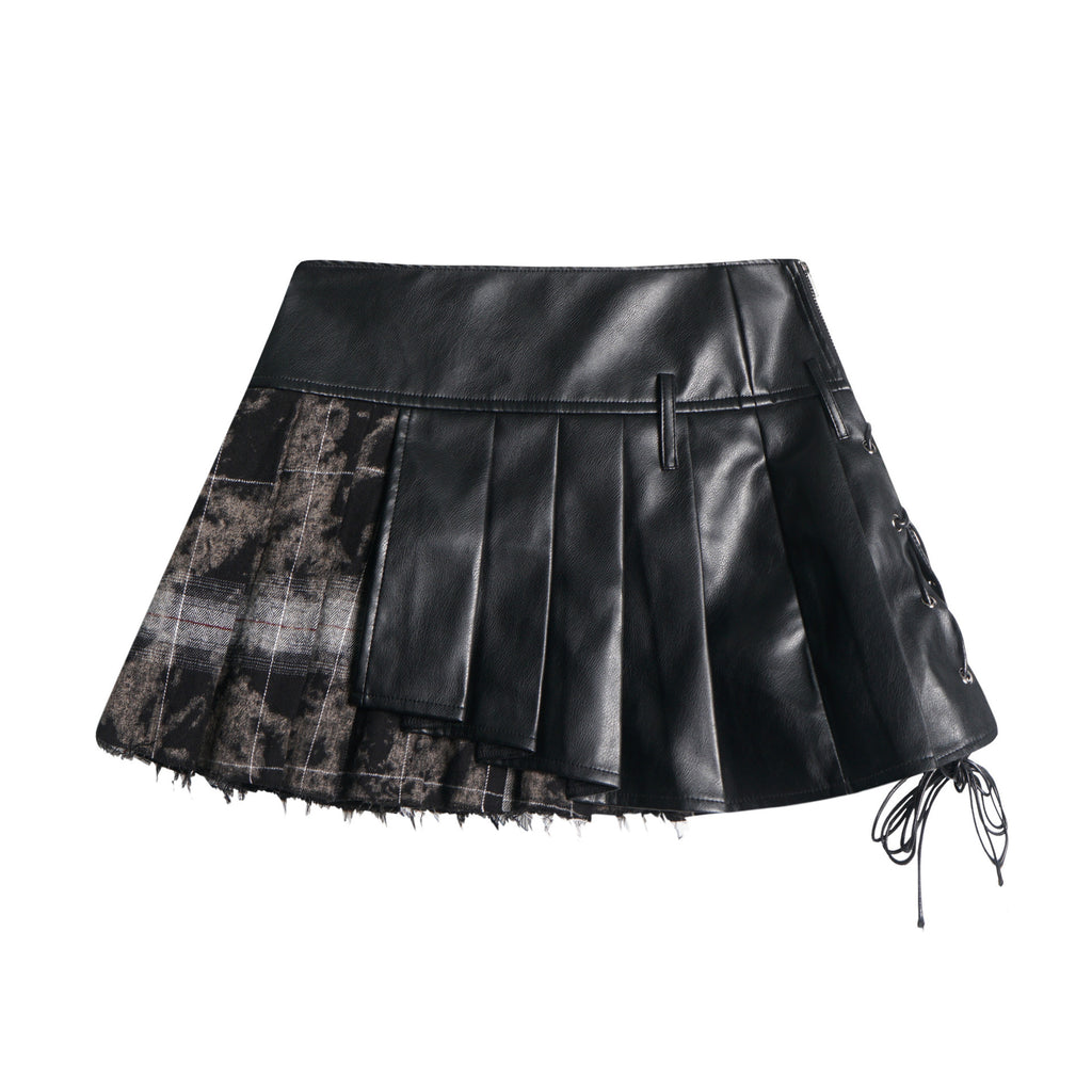 Jupe plissée en nylon noir avec surpiqûres en cuir pour femme