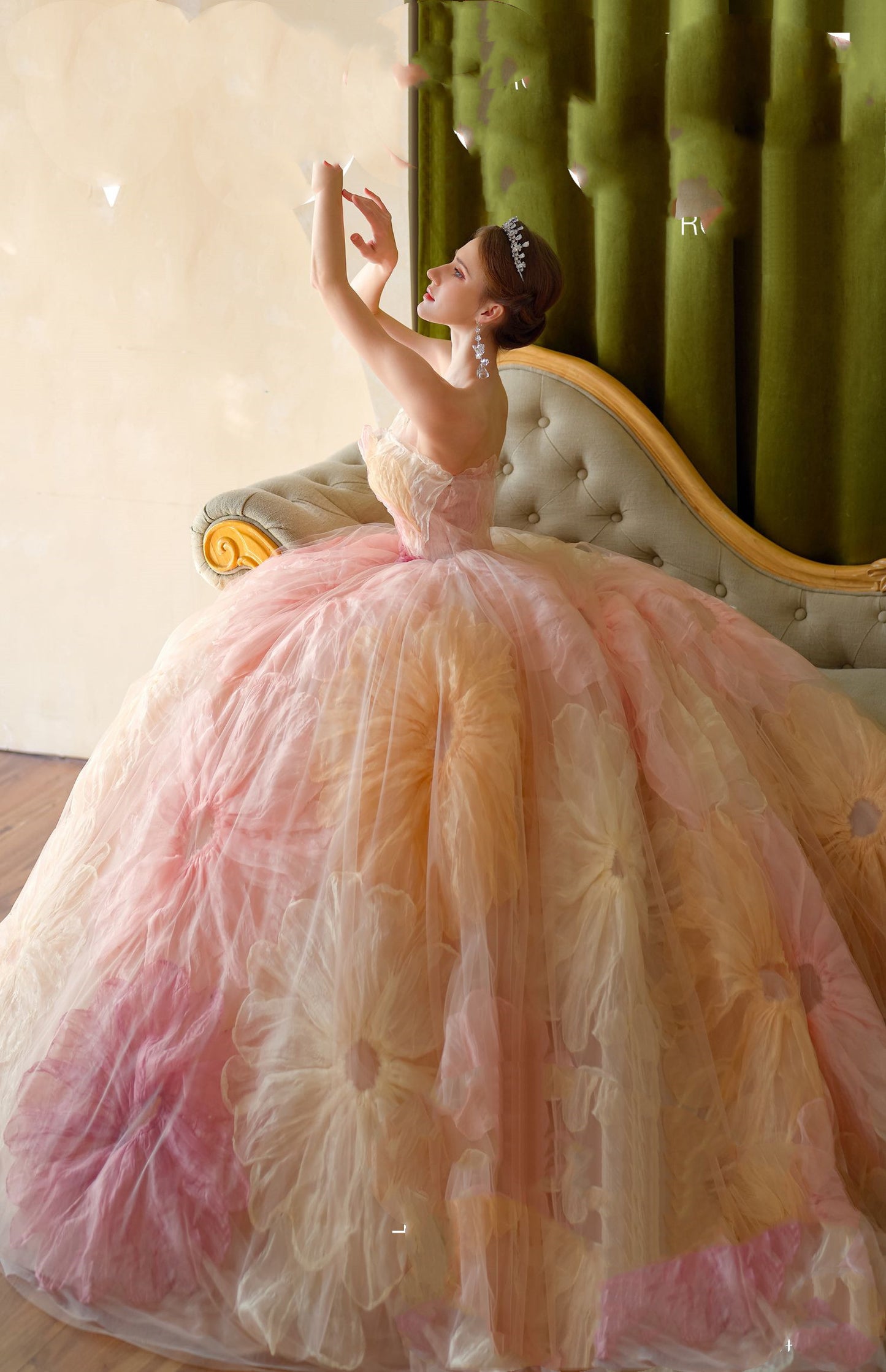 Wedding Dress Skirt Train Bride Performance Art