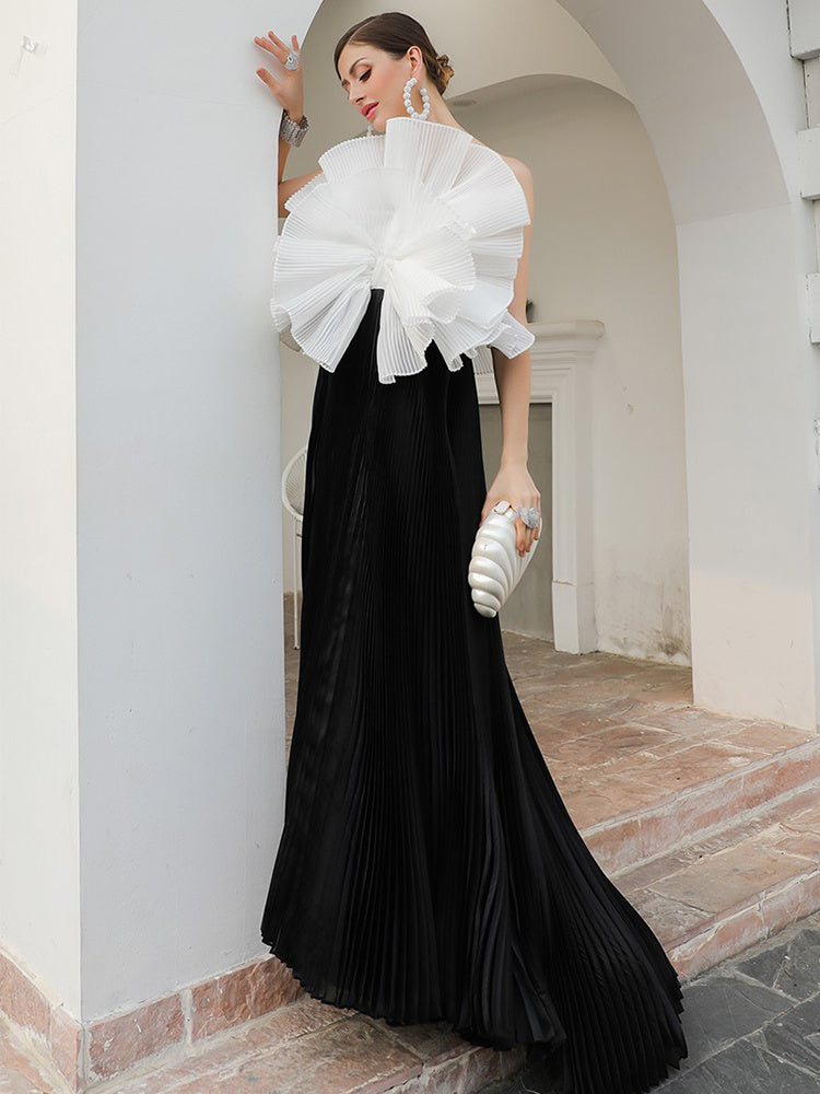 Women's Fashion Black And White Pressed Folded Handmade Flower Hem Dress