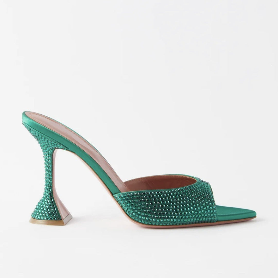 Escarpins à bout ouvert et strass en satin à talons hauts