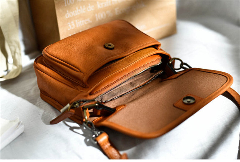 Sac à bandoulière neutre en cuir de vachette avec fermeture éclair